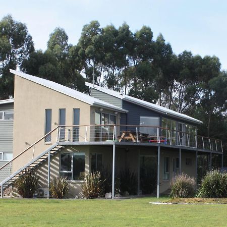 Harbour Lookout Villa Strahan Exterior photo