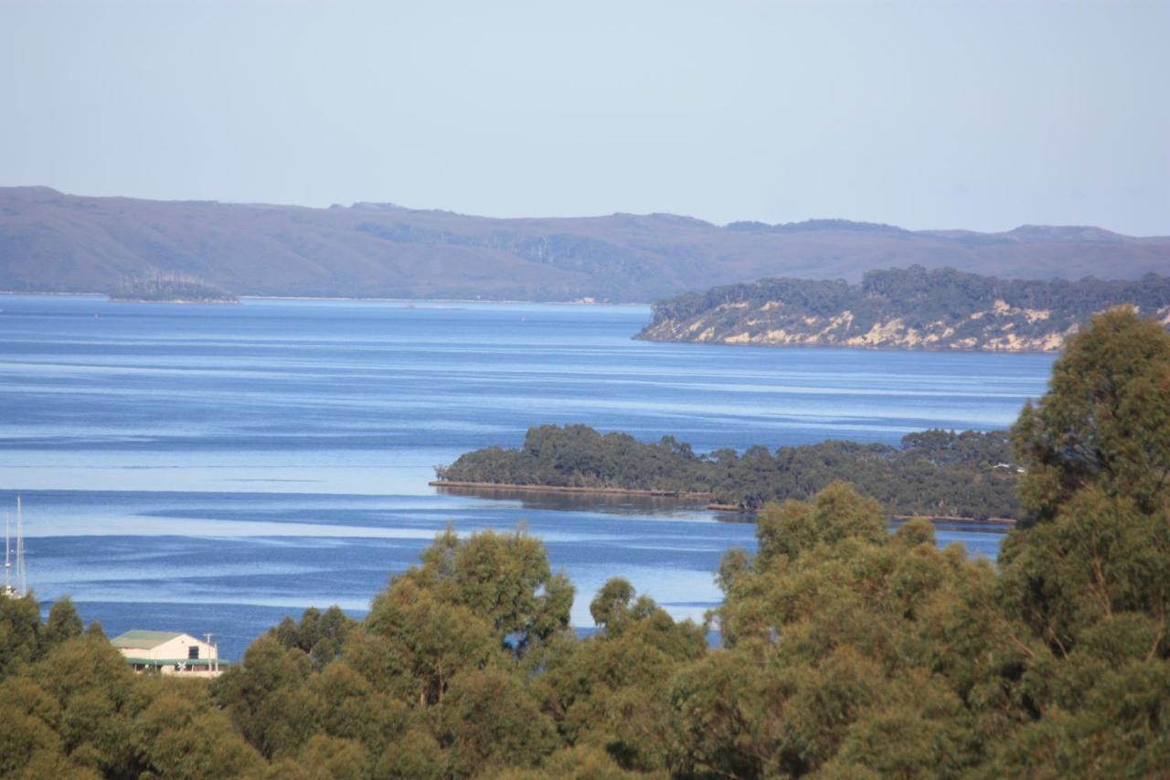 Harbour Lookout Villa Strahan Exterior photo